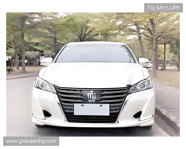 皇冠手机官网:探索皇冠车型的官方配置、价格及性能优势分析